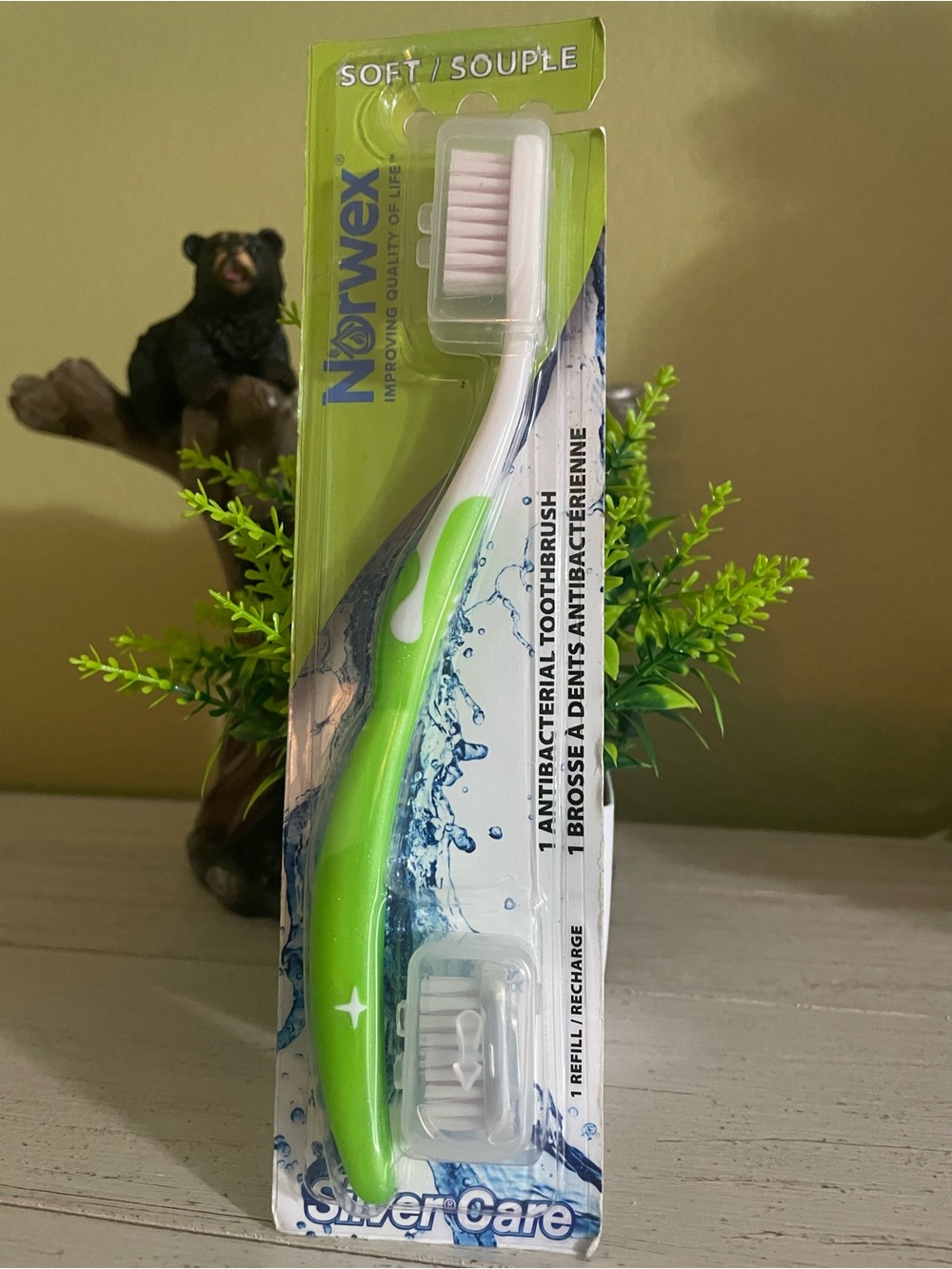 Norwex Silver Care Antibacterial Toothbrush (Soft) With 1 Refill Head.